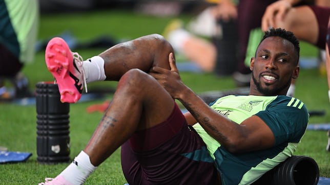 Julián Quiñones responde a sus críticos: “No saben de futbol”