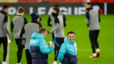 Soccer Football - Europa League - FC Barcelona Training - Old Trafford, Manchester, Britain - February 22, 2023 FC Barcelona coach Xavi during training Action Images via Reuters/Andrew Boyers