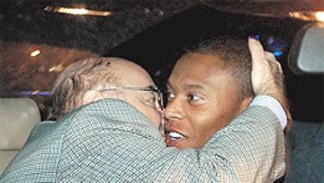 <b>UN ACIERTO. </b>El Sevilla apostó fuerte por Julio Baptista. El jugador llegó a nuestra ciudad siendo casi un desconocido para el fútbol español. Sin embargo, los 20 goles que consiguió la campaña pasada elevaron el caché de este jugador por el que el Barça peleó muy fuerte.