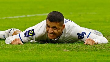 Soccer Football - Ligue 1 - Olympique de Marseille v OGC Nice - Orange Velodrome, Marseille, France - February 5, 2023 Olympique de Marseille's Alexis Sanchez reacts REUTERS/Eric Gaillard