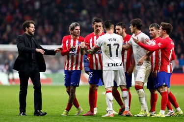 Hernández Hernández pitó el final del encuentro, pero las rencillas entre los jugadores de los dos equipos todavía estaban vivas. Una colleja de Yuri Berchiche a Koke lo originó todo. Tras ello De Paul reaccionó y el defensor del Athletic le denominó "bocachancla". Posteriormente jugadores de ambos conjuntos se unieron a la tangana, incluido Simeone que se encaró con algunos jugadores del conjunto vasco. 