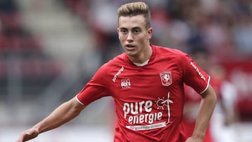 ENSCHEDE, NETHERLANDS - SEPTEMBER 1: Oriol Busquets of FC Twente  during the Dutch Eredivisie  match between Fc Twente v FC Utrecht at the De Grolsch Veste on September 1, 2019 in Enschede Netherlands (Photo by Peter Lous/Soccrates/Getty Images)