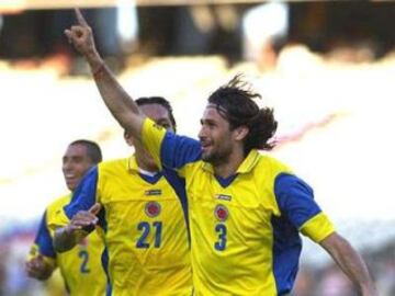 Mario Alberto Yepes fue uno de los más destacados en la Copa Confederaciones 2003. Un golazo ante Nueva Zelanda 