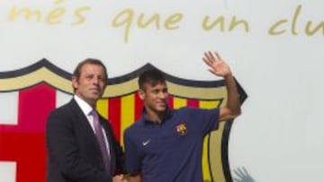 Neymar el d&iacute;a de su presentaci&oacute;n con el Barcelona