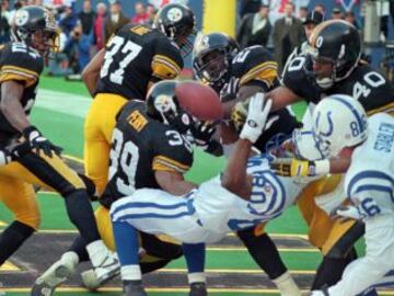 En el 2000 Peyton Manning enfrento a la cortina de acero, Colts - Steelers en un muy buen juego.