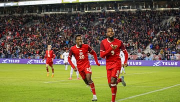 Cyle Larin celebra un gol con la Selección de Canadá en el amistoso frente a Panamá.