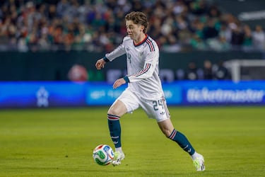 Brian Gutiérrez a la ‘banca’ en el Tigres - Chivas