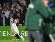 Gol de Iñigo Vicente, del Racing, al Almería.