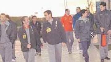<b>ILUSIONADOS.</B> La Selección a su llegada ayer a Alcobendas donde permanecerá hasta el día 11.