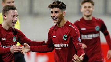 El seleccionado sub 20 de Estados Unidos realiz&oacute; su debut en la Bundesliga en la derrota del Hannover 96 ante el Wolfsburg.