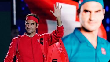 Federer escapa de un lío en su estreno ante Ramos