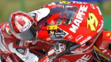 El piloto español Alvaro Bautista, que marcha segundo en la clasificación general del Mundial e 250cc, ha confirmado que la próxima temporada dará el salto a la máxima categoría tras firmar por dos años con el equipo Rizla Suzuki MotoGP.