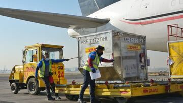 Llega a México el último embarque del año de vacunas contra el Covid-19