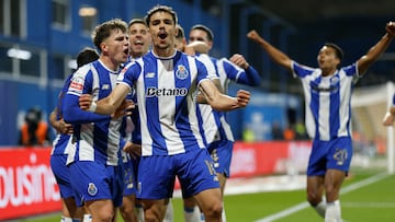 Gabri Veiga celebra un gol con sus compañeros.