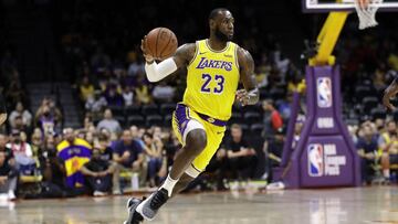 La primera salida de LeBron James vestido de 'laker'
