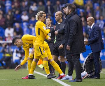Cambio de Griezmann por Giménez.