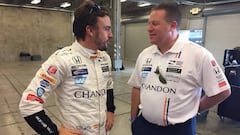 Fernando Alonso y Zak Brown durante la Indy 500.