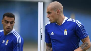 31/08/21   REAL OVIEDO  ENTRENAMIENTO 
 JORGE POMBO NUEVO JUGADOR DEL REAL OVIEDO
 HOY ENTRENO ESTA TARDE ANTES DE SER PRESENTADO
  