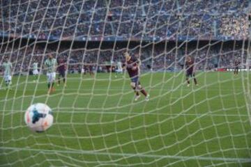 Messi marca el 1-0 de penalti.