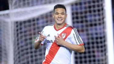 Santos Borré tiene en la mira a Teo Gutiérrez y Falcao en River