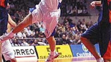 <b>BANDEJA.</B> Esta vez las canastas de Macijauskas no fueron sencillas.