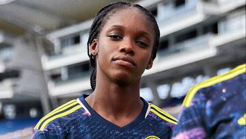 Linda Caicedo con la camiseta de la Selección Colombia