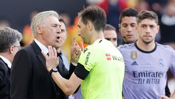 De Burgos Bengoetxea habla Carlo Ancelotti.