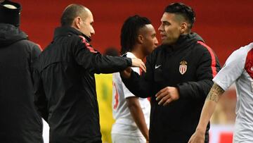 Monaco's Portuguese coach Leonardo Jardim celebrates with Monaco's Colombian forward Radamel Falcao at the end of the french L1 football match AS Monaco vs FC Nantes on February 16, 2019 at Louis II stadium in Monaco. Y (Photo by YANN COATSALIOU / AFP)