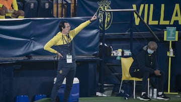 Villarreal's Head coach Unai Emery during La Liga match between Villarreal CF vs Real Valladolid at La Ceramica Stadium on November 2, 2020.