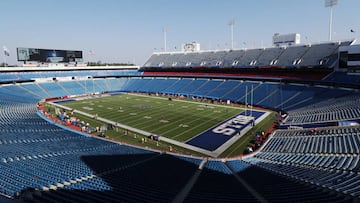 El comisionado Roger Goodell busca todas las opciones posibles para reducir el impacto económico de celebrar una campaña sin aficionados en las gradas.