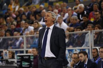 Pesic.