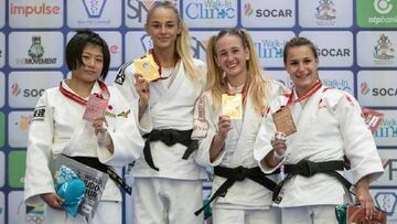 Laura Mart&iacute;nez posa con la medalla de bronce en los Mundiales junior de judo que se celebran en Bahamas.