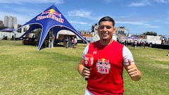 Fue seleccionado de Chile y hoy estudia y trabaja en una ferretería: “Gracias al fútbol se abrieron puertas, fue una salida”