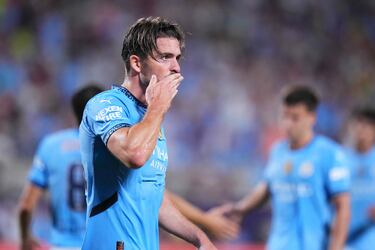 Jack Grealish celebra su gol al Barcelona que suponía el 2-2 en el marcador.