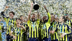 Fin a la racha: Edson Álvarez conquista su primer trofeo desde su salida de Ámsterdam