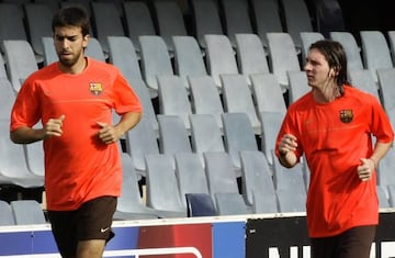 Oleguer, entrenando junto a Messi días antes de fichar por el Ajax en julio de 2008.