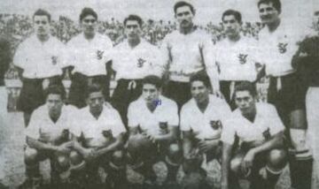 La indumentaria con que jugó Perú en la Copa del 1953.