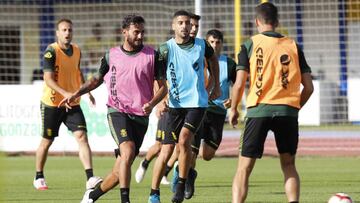 Aquilani rescinde con Las Palmas