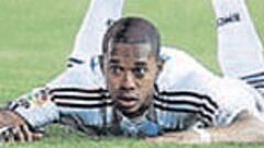 Robinho: depende de Capello