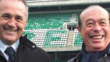 <b>HACIENDO BETIS. </b>A la izquierda, Curro con Gordillo. Sobre estas líneas, los campeones del 77 y Rafael con Herrera. Debajo, Fran Rivera.