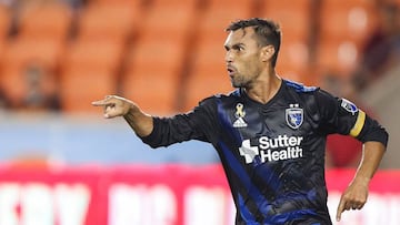 Wondo celebrando un gol con San Jose Earthquakes