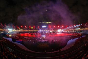 En la ceremonia de inauguración de la Copa América, cada país está representado, no solo por los trajes típicos, sino por un niño con el uniforme de cada selección. Ha sido un espectáculo lleno de luces y donde los niños fueron los protagonistas.