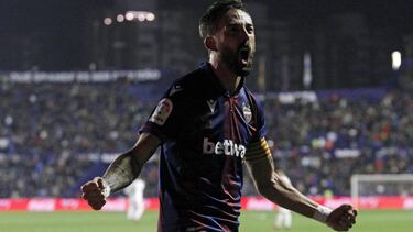 Levante's José Luis Morales celebrates his stunning winner against Real Madrid.