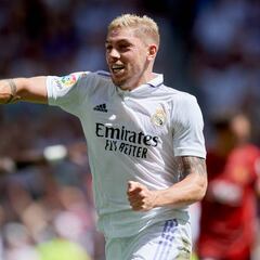 Valverde coge el fusil