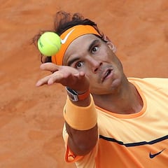 Nadal cae pero está más cerca de Djokovic antes de París