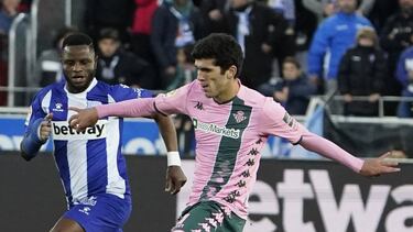 Carles Aleñá ha debutado con el Betis.