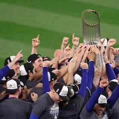 Los Dodgers y su estrategia de dinero aplazado: ¿una jugada maestra o una bomba de tiempo?