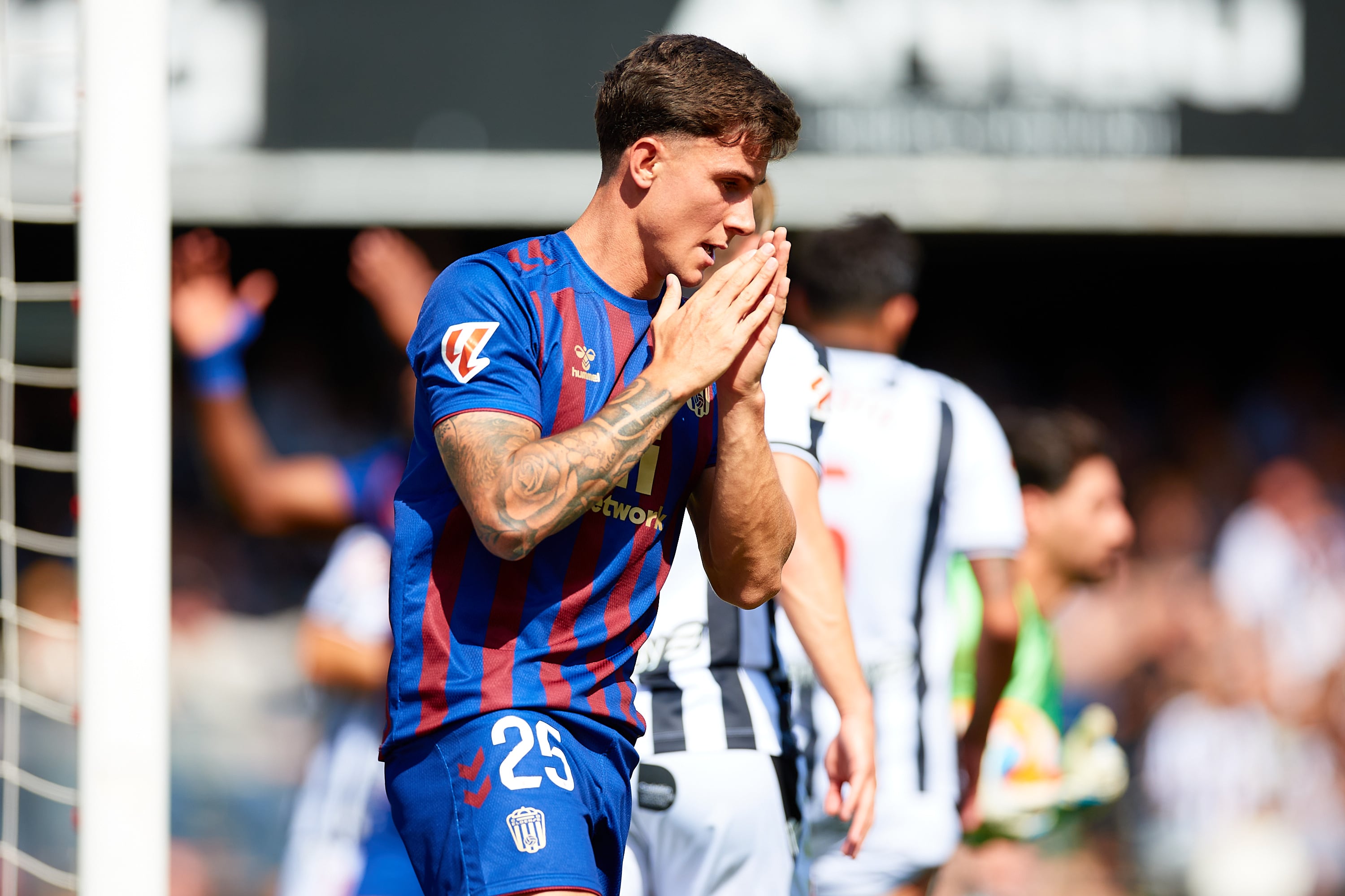 Diego Collado, con la camsieta del Eldense.
