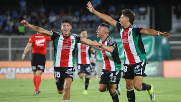 Futbol, Palestino vs Ohiggins.
Fecha 5, Liga de Primera 2026.
El jugador de Palestino Nelson Da Silva, centro, celebra su gol durante el partido de primera division contra Ohiggins disputado en el estadio Municipal de La Cisterna de Santiago, Chile.
28/02/2026
Jonnathan Oyarzun/Photosport
Football, Palestino vs Ohiggins.
5th turn, 2026 First Division League.
Palestino’s player Nelson Da Silva, center, celebrates his goal during a first division match against Ohiggins’s at the Municipal de La Cisterna stadium in Santiago, Chile.
28/02/2026
Jonnathan Oyarzun/Photosport