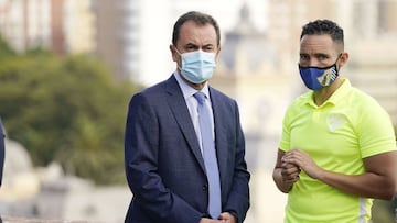 Jos&eacute; Mar&iacute;a Mu&ntilde;oz, en el acto de presentaci&oacute;n de las nuevas camisetas.